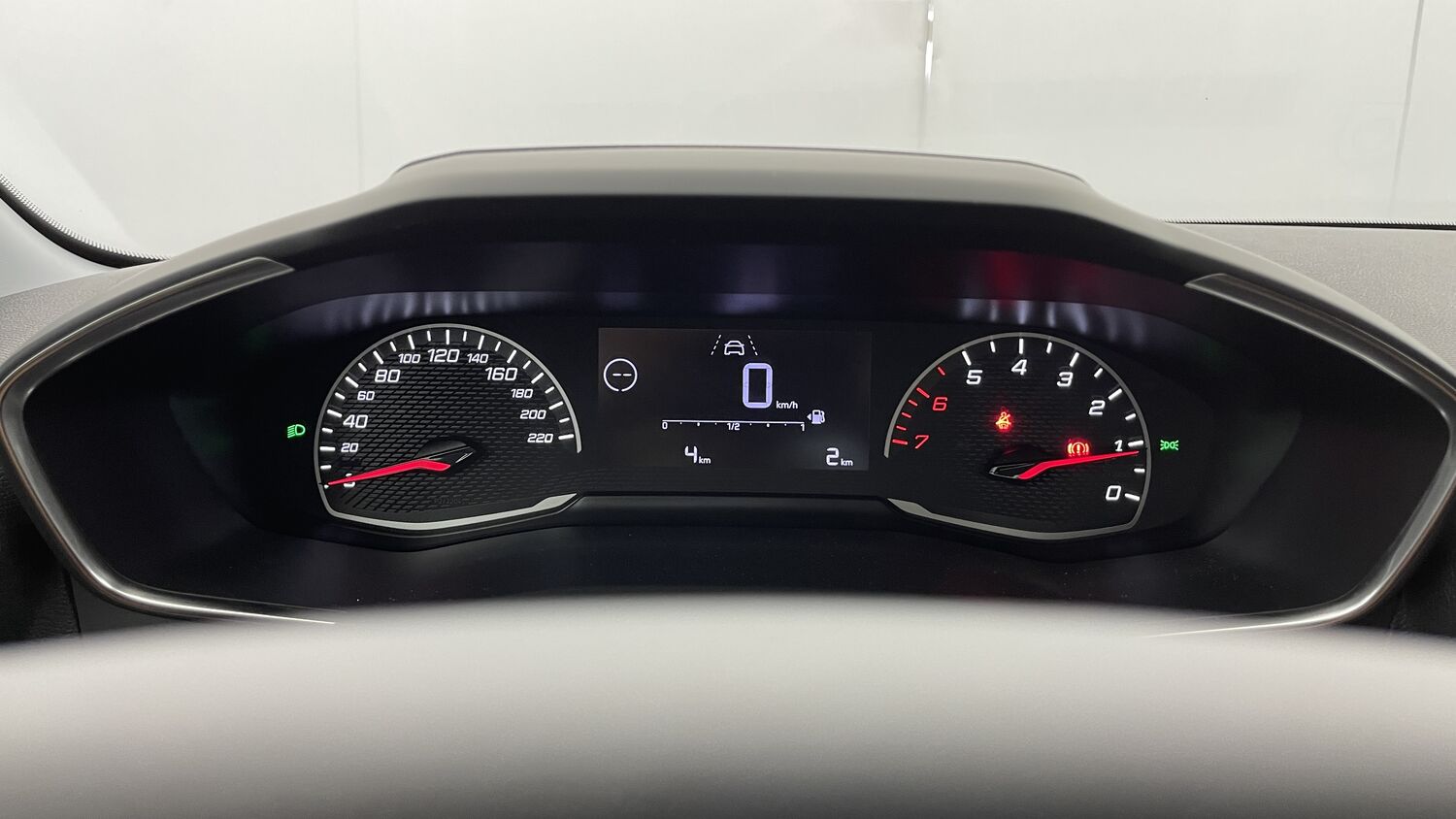 Peugeot 208 Active Essence – Image 7