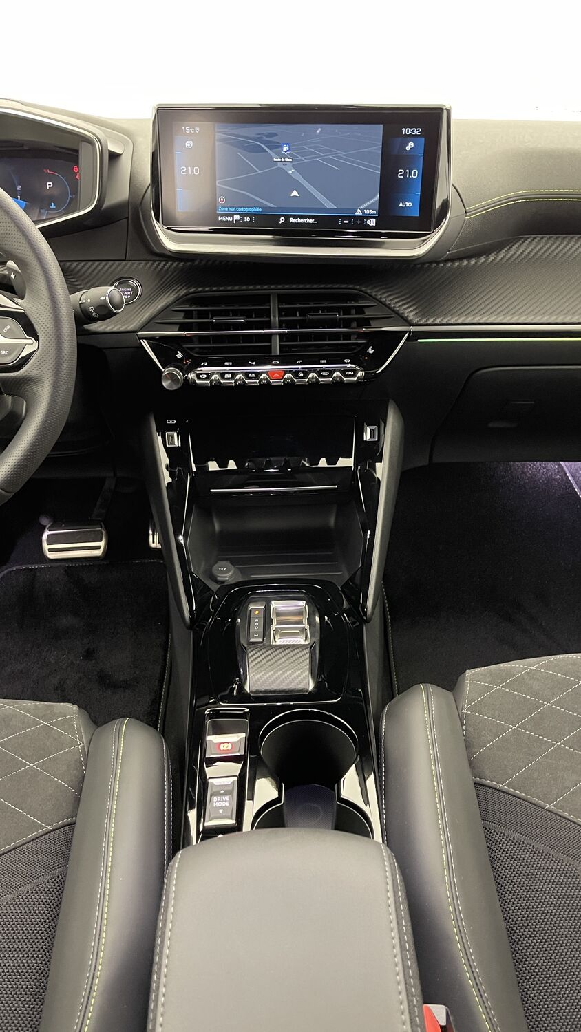 Peugeot 2008 GT PACK Boite Auto – Image 7