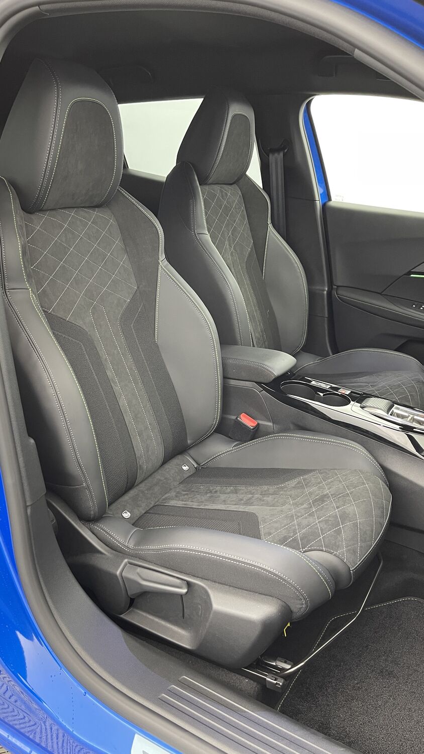 Peugeot 2008 GT PACK Boite Auto – Image 5