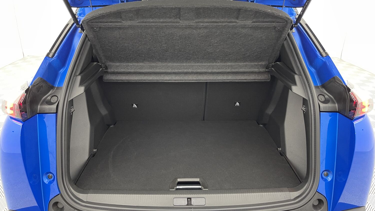 Peugeot 2008 GT PACK Boite Auto – Image 13