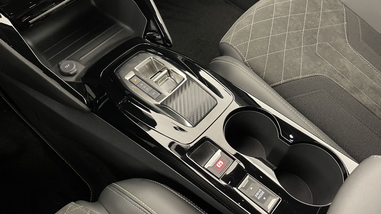 Peugeot 2008 GT PACK Boite Auto – Image 8