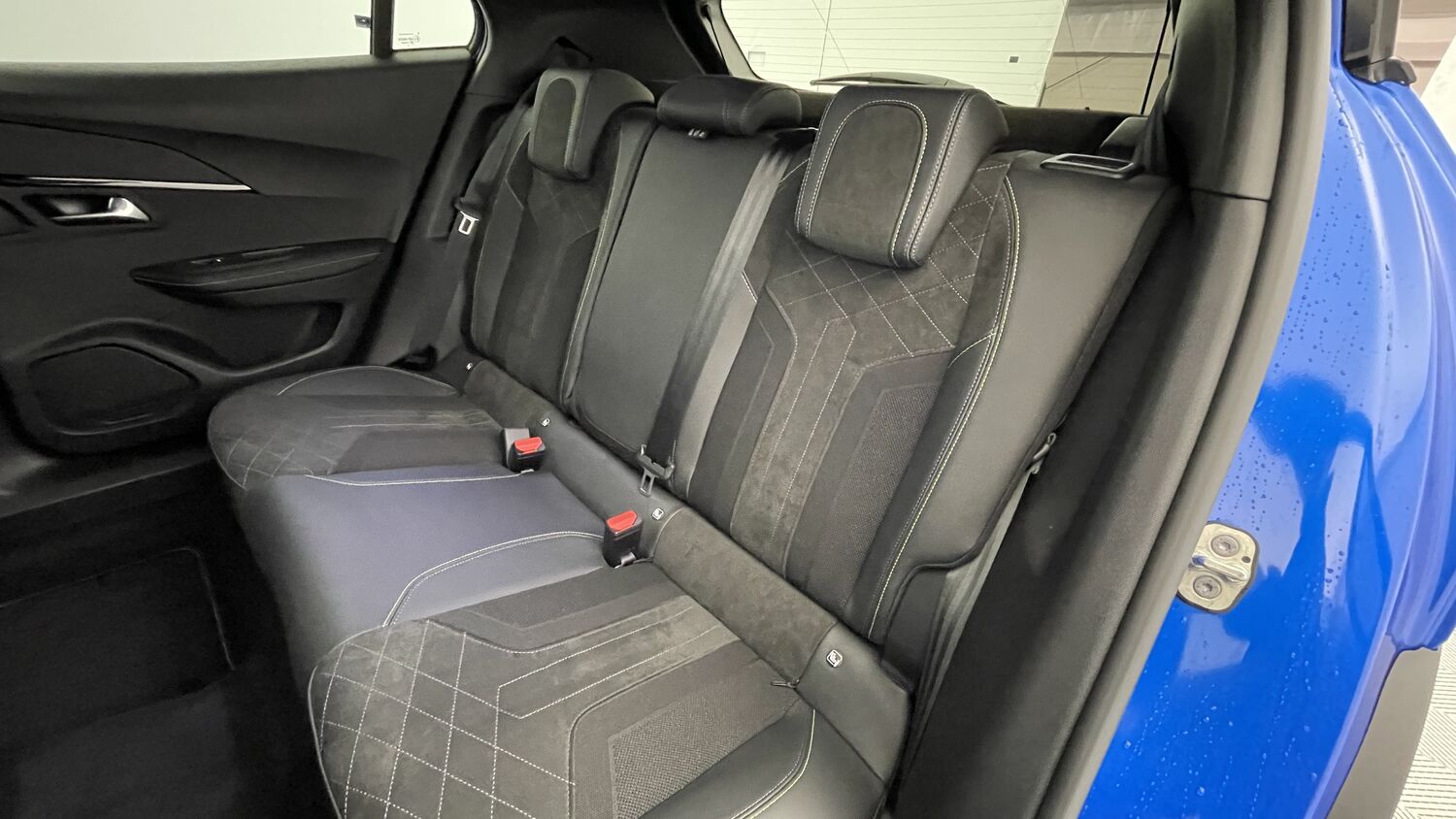 Peugeot 2008 GT PACK Boite Auto – Image 12
