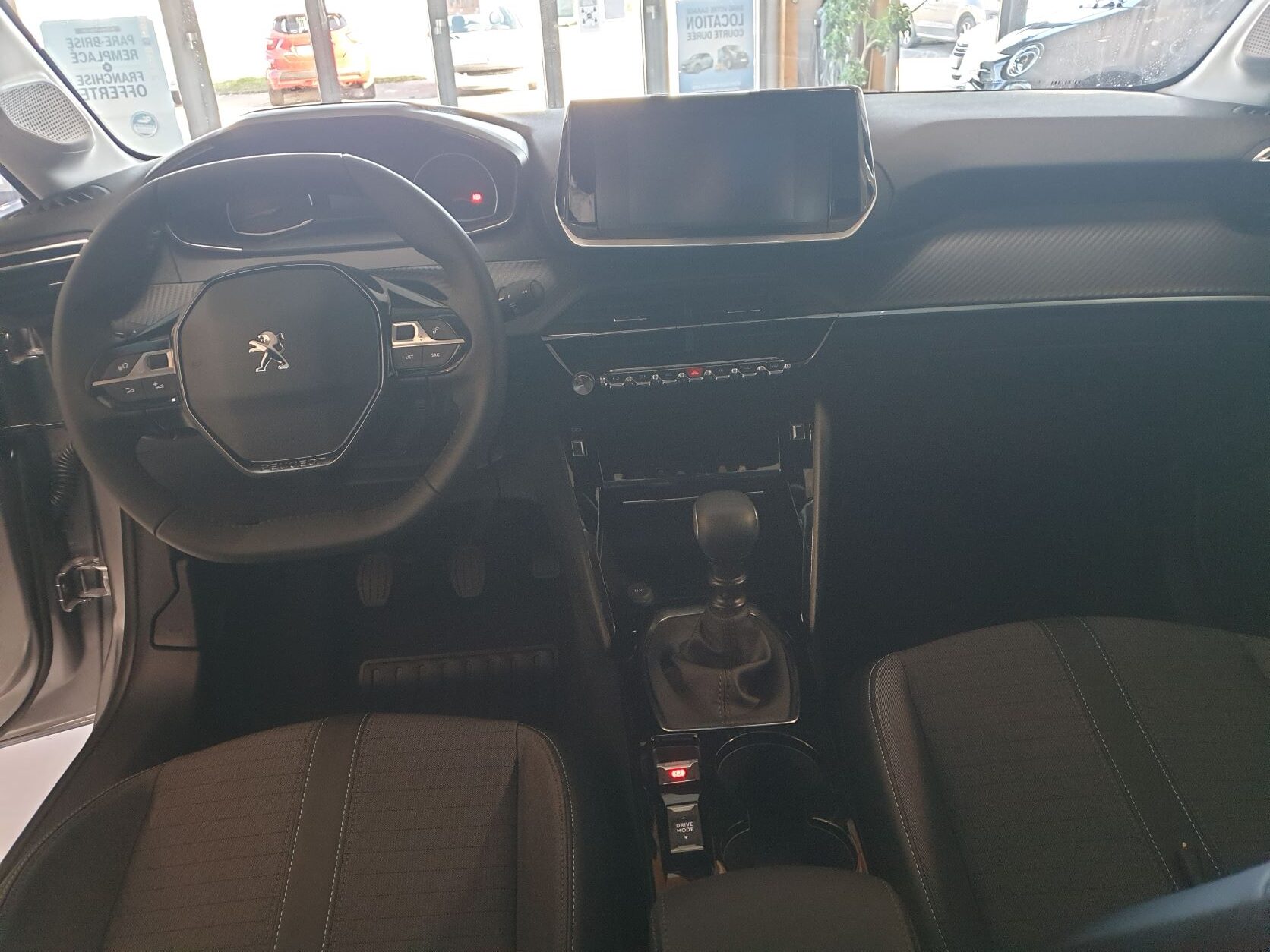 Peugeot 208 Allure – Image 7