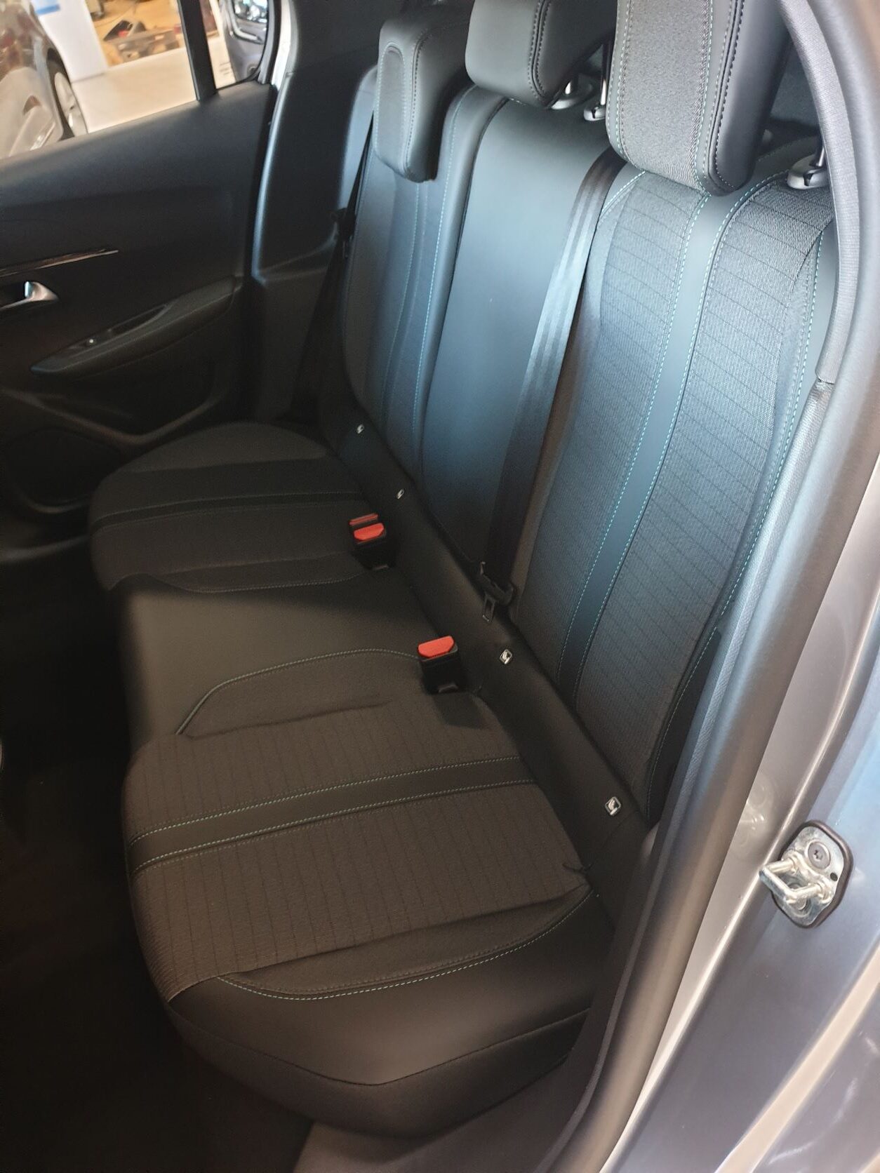 Peugeot 208 Allure – Image 9