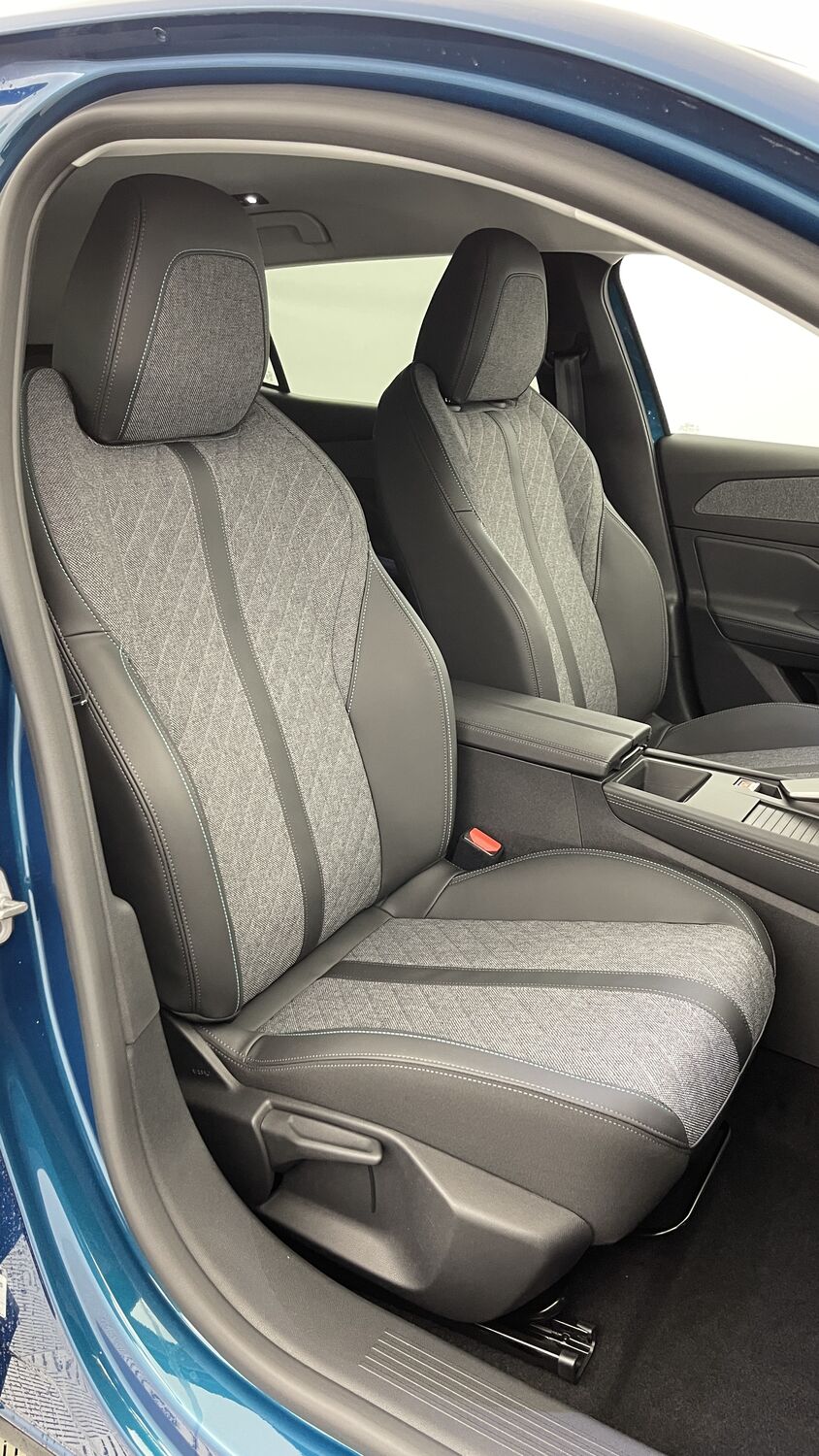 Peugeot 408 Essence – Image 6